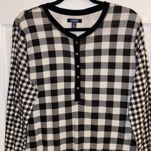 Chaps SZ XXL. NWOT Black& White Tee